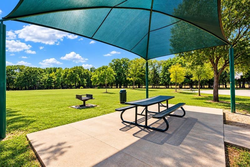 9415 Mayblossom Way, Dallas TX 75217 - Photo 31