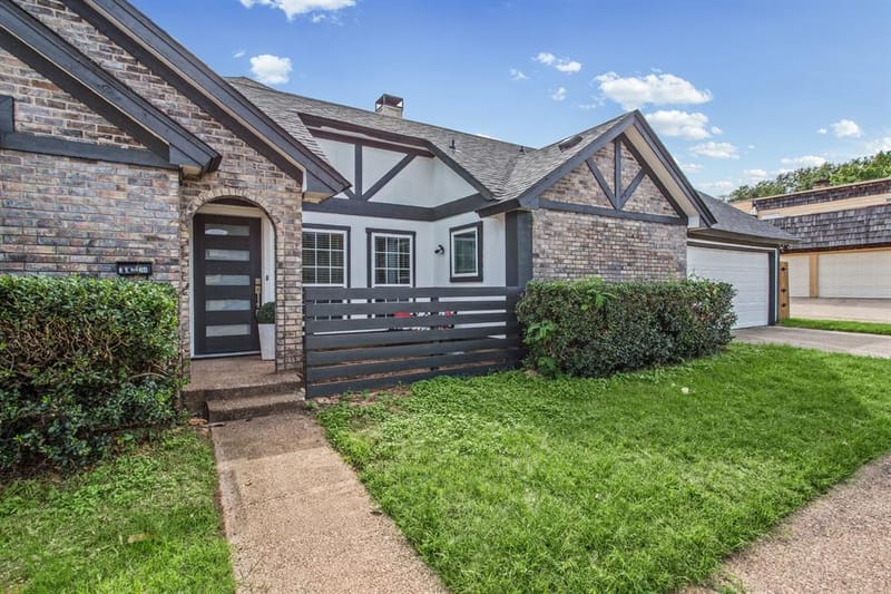2224 Brigadoon Court, Arlington TX 76013 - Photo 3