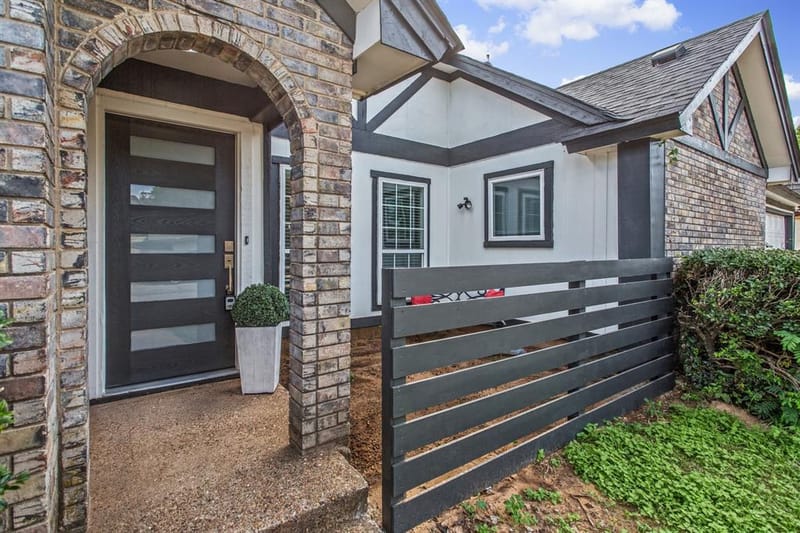 2224 Brigadoon Court, Arlington TX 76013 - Photo 4