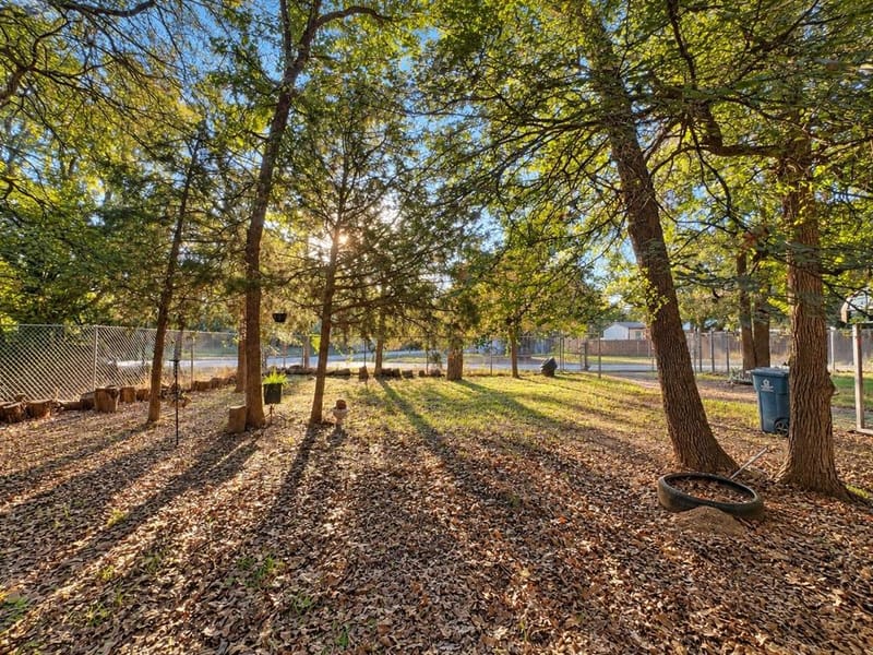 632 Cumberland Trail, Valley View TX 76272 - Photo 15
