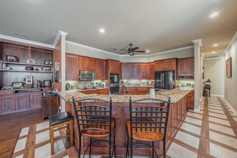 225 Sherry Lane, Burleson TX 76028 - Photo 11