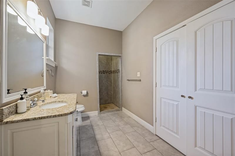 820 W Eigth Street, Dallas TX 75208 - Photo 16