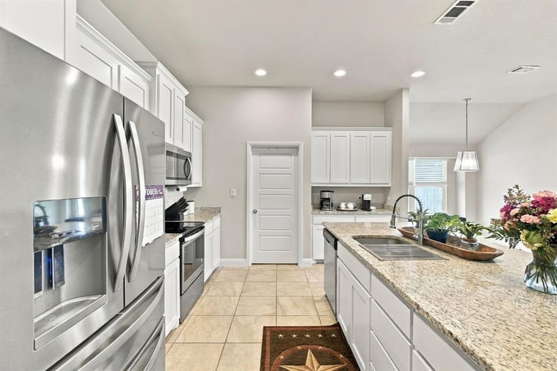 425 Stoneridge Drive, Hillsboro TX 76645 - Photo 12