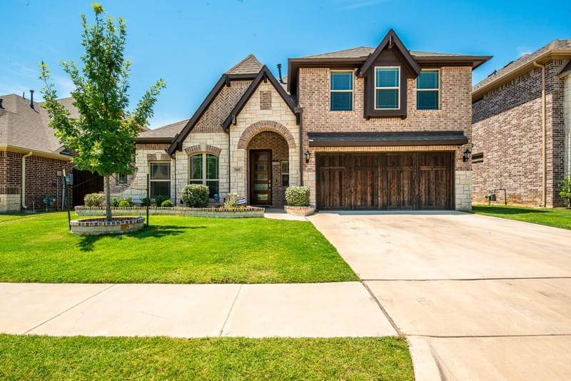 505 Livia Street, Burleson TX 76028 - Photo 2