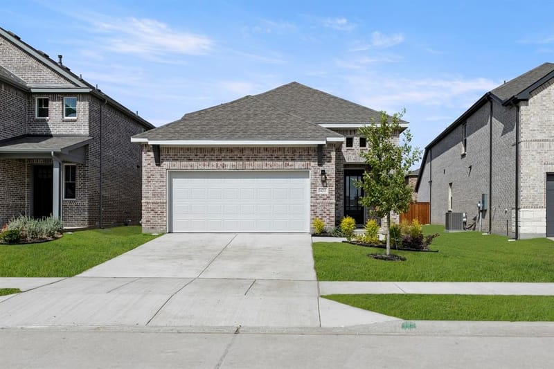 14213 Gallatin Street, Pilot Point TX 76258