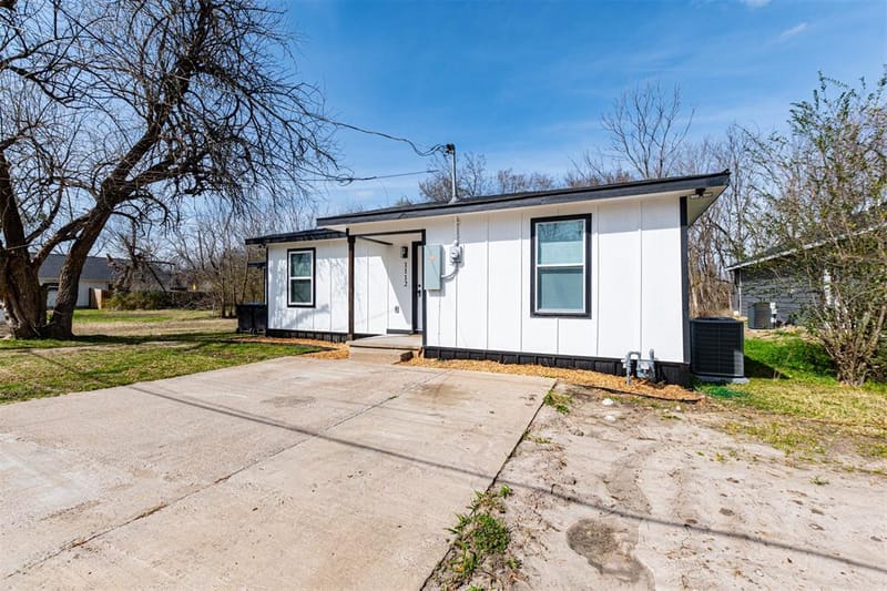 1112 Marshall Street, Greenville TX 75401 - Photo 2