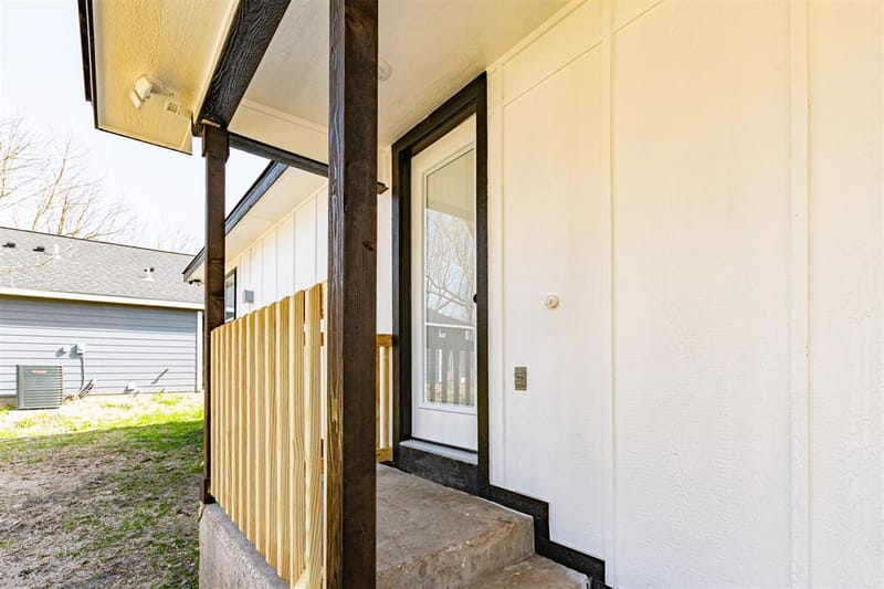 1112 Marshall Street, Greenville TX 75401 - Photo 6