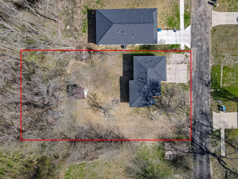 1112 Marshall Street, Greenville TX 75401 - Photo 12