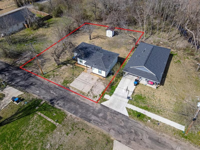 1112 Marshall Street, Greenville TX 75401 - Photo 10
