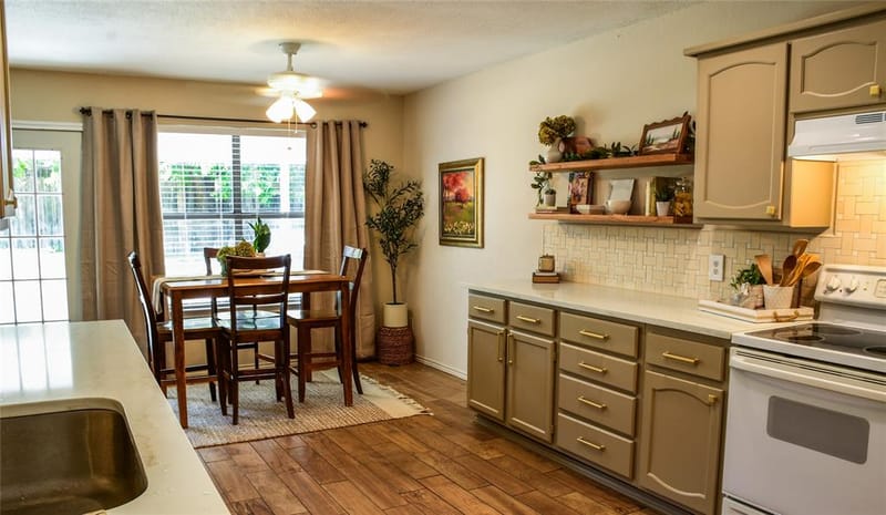 1110 W Cozby Court W, Benbrook TX 76126 - Photo 2