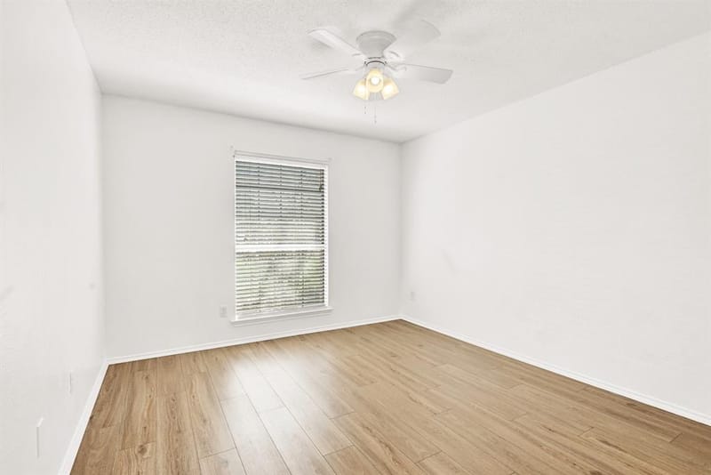 1110 W Cozby Court W, Benbrook TX 76126 - Photo 17