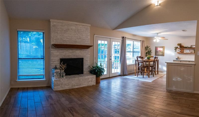 1110 W Cozby Court W, Benbrook TX 76126 - Photo 3
