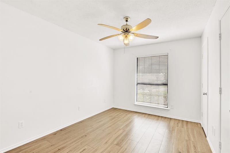 1110 W Cozby Court W, Benbrook TX 76126 - Photo 18