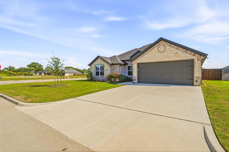 601 Violet Drive, Tolar TX 76476 - Photo 5