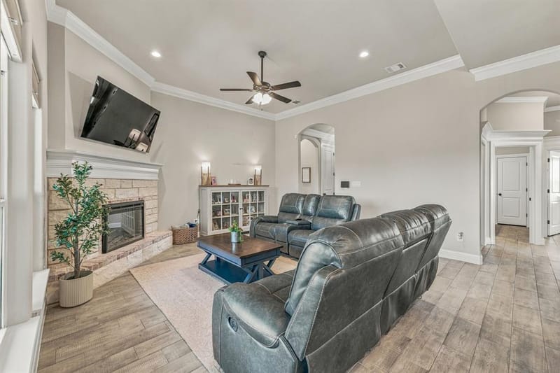 601 Violet Drive, Tolar TX 76476 - Photo 10