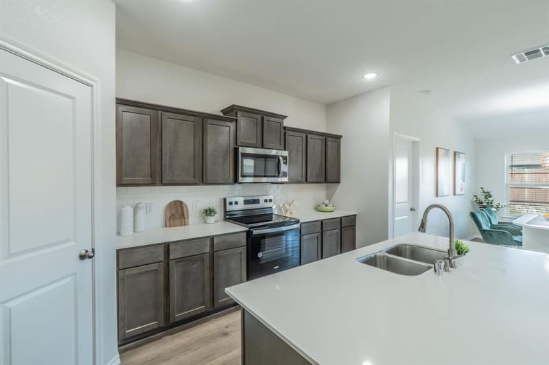 1842 Shady Elm Drive, Lancaster TX 75146 - Photo 7