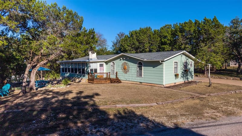 1118 Hidden Cove Trail, Granbury TX 76049 - Photo 2