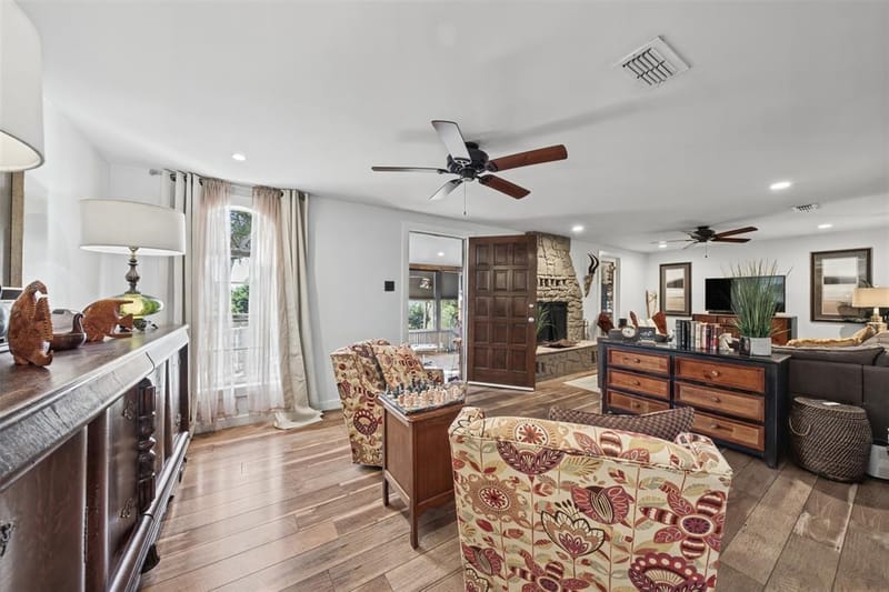 1118 Hidden Cove Trail, Granbury TX 76049 - Photo 4