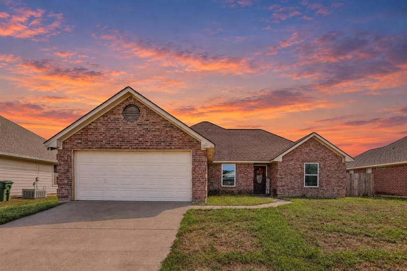 205 Quail Run, Aubrey TX 76227