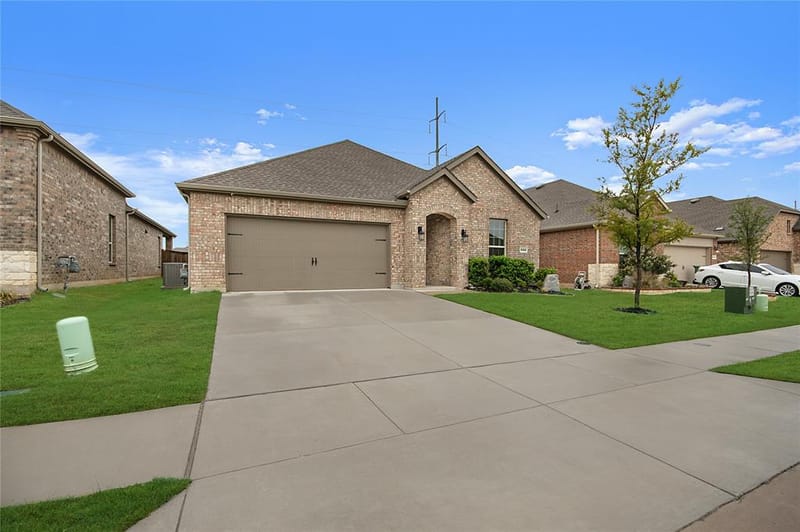3102 Moccasin Lane, Aubrey TX 76227 - Photo 3