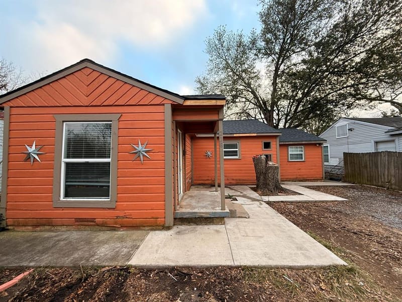 228 E Boyd Avenue, Bonham TX 75418