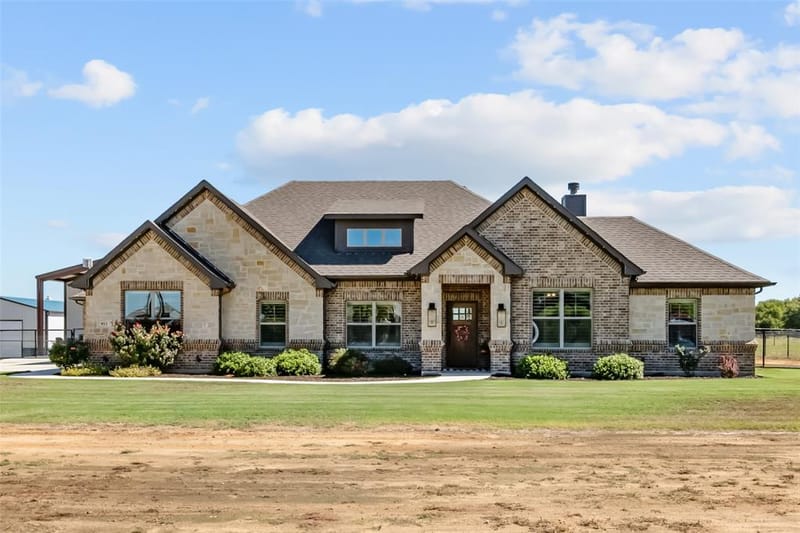953 County Road 4764, Boyd TX 76023
