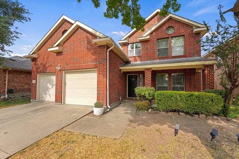2053 Lake Trail Drive, Heartland TX 75126 - Photo 2