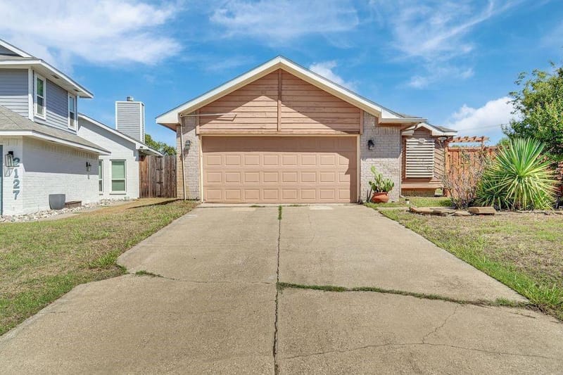 2129 Stradivarius Lane, Carrollton TX 75007