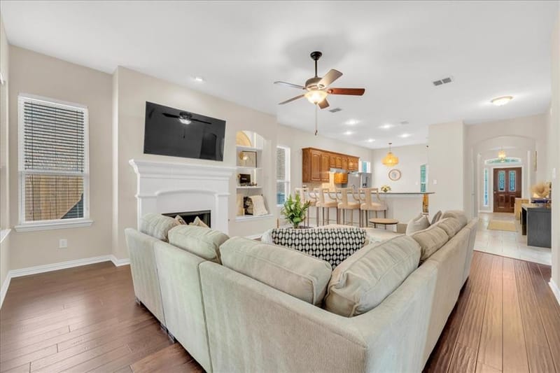 5612 Hampshire Drive, McKinney TX 75070 - Photo 5