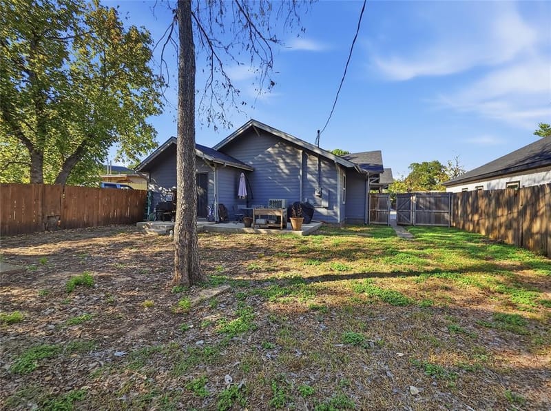 1328 Elmwood Avenue, Fort Worth TX 76104 - Photo 16