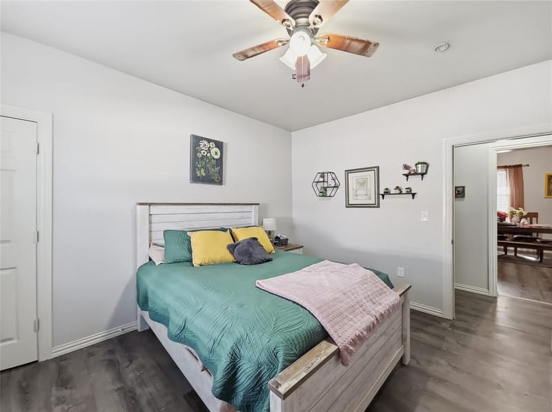 1328 Elmwood Avenue, Fort Worth TX 76104 - Photo 10