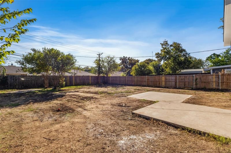 715 Scott Drive, Arlington TX 76012 - Photo 13