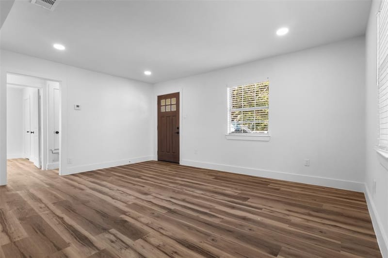 715 Scott Drive, Arlington TX 76012 - Photo 7