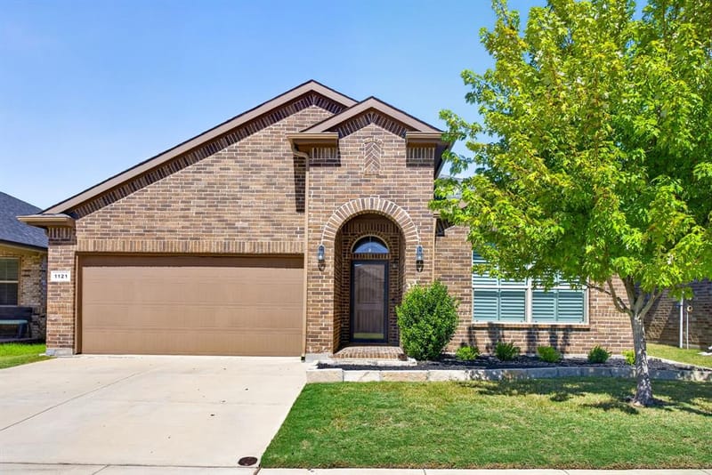 1121 Lakin Road, Fort Worth TX 76177