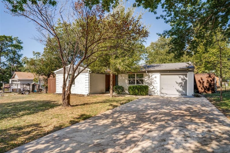 3209 Karla Drive, Mesquite TX 75150 - Photo 2