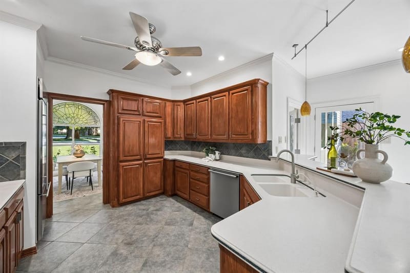 4013 Bobbin Lane, Addison TX 75001 - Photo 9