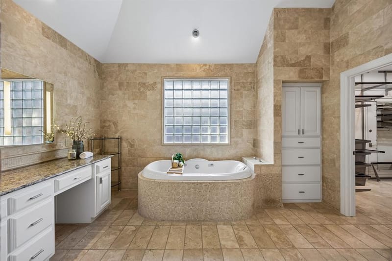 4013 Bobbin Lane, Addison TX 75001 - Photo 15