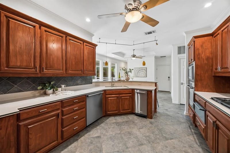 4013 Bobbin Lane, Addison TX 75001 - Photo 8