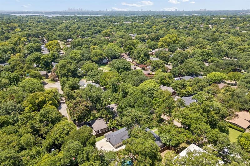 10428 Vinemont, Dallas TX 75218 - Photo 28