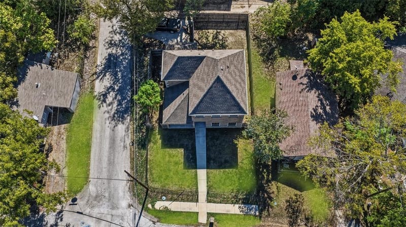 301 Mineral Wells, Terrell TX 75160 - Photo 4