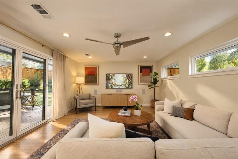 6866 Burwood Lane, Dallas TX 75214 - Photo 2