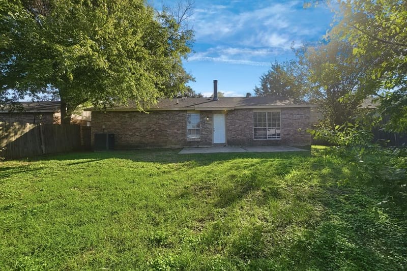 4912 Sandalwood Lane, Arlington TX 76017 - Photo 33