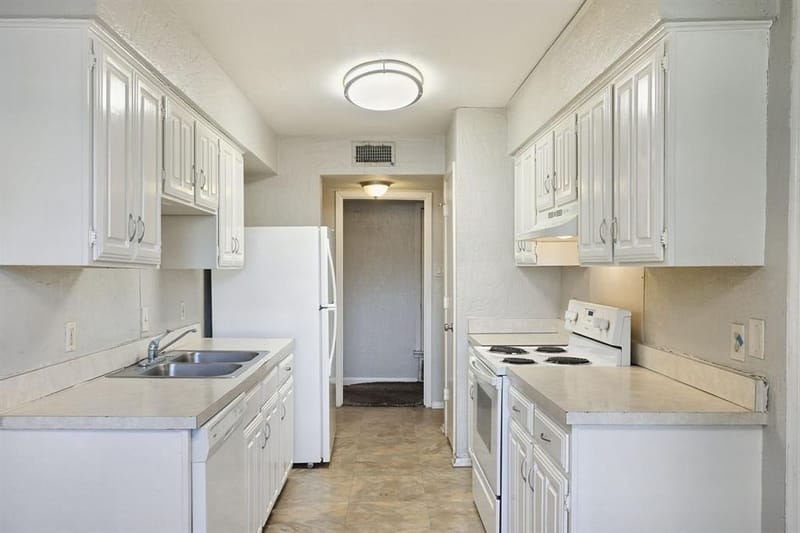 4912 Sandalwood Lane, Arlington TX 76017 - Photo 15