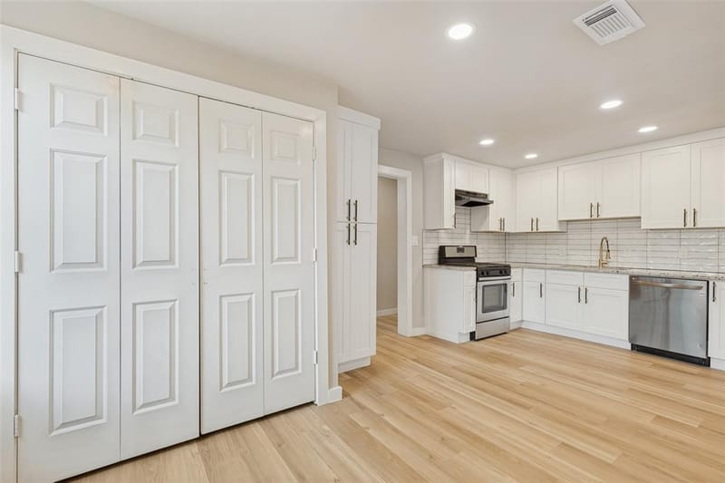 1239 Lonsdale Avenue, Dallas TX 75217 - Photo 11