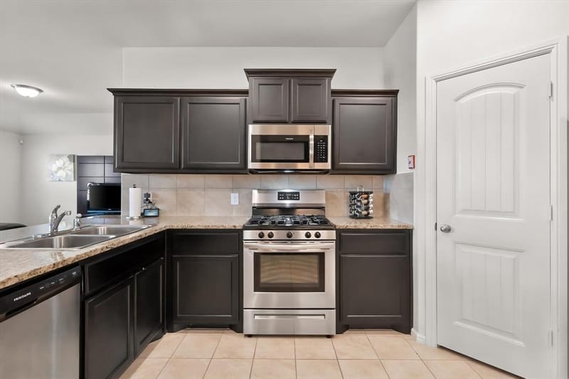 837 Walls Boulevard, Crowley TX 76036 - Photo 26