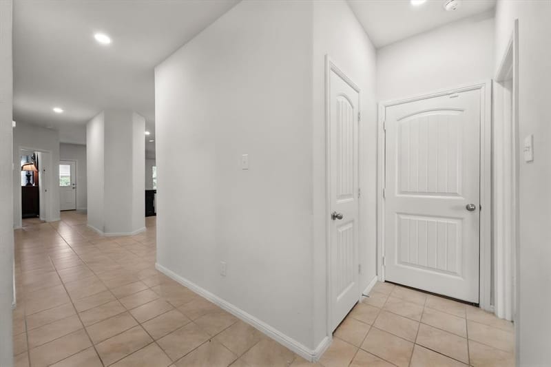 837 Walls Boulevard, Crowley TX 76036 - Photo 3