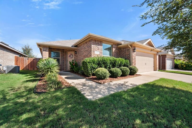 837 Walls Boulevard, Crowley TX 76036 - Photo 35