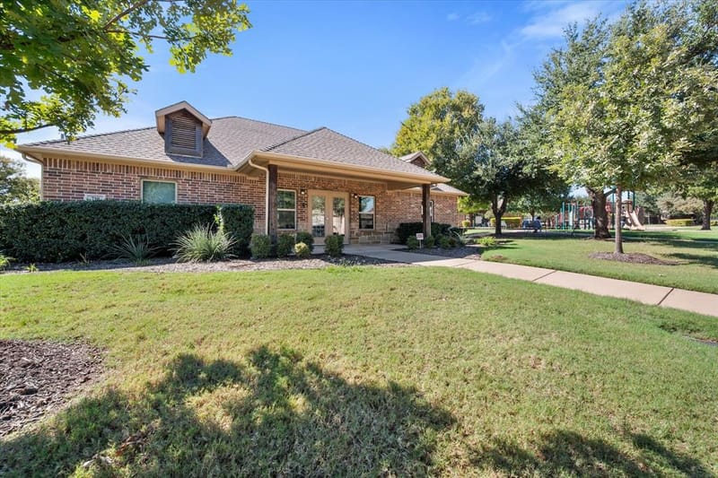 837 Walls Boulevard, Crowley TX 76036 - Photo 29