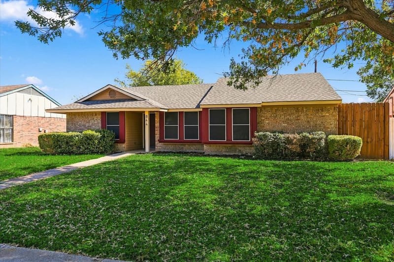 844 Woodrock Drive, Dallas TX 75217 - Photo 3