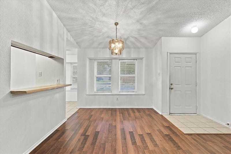 844 Woodrock Drive, Dallas TX 75217 - Photo 5